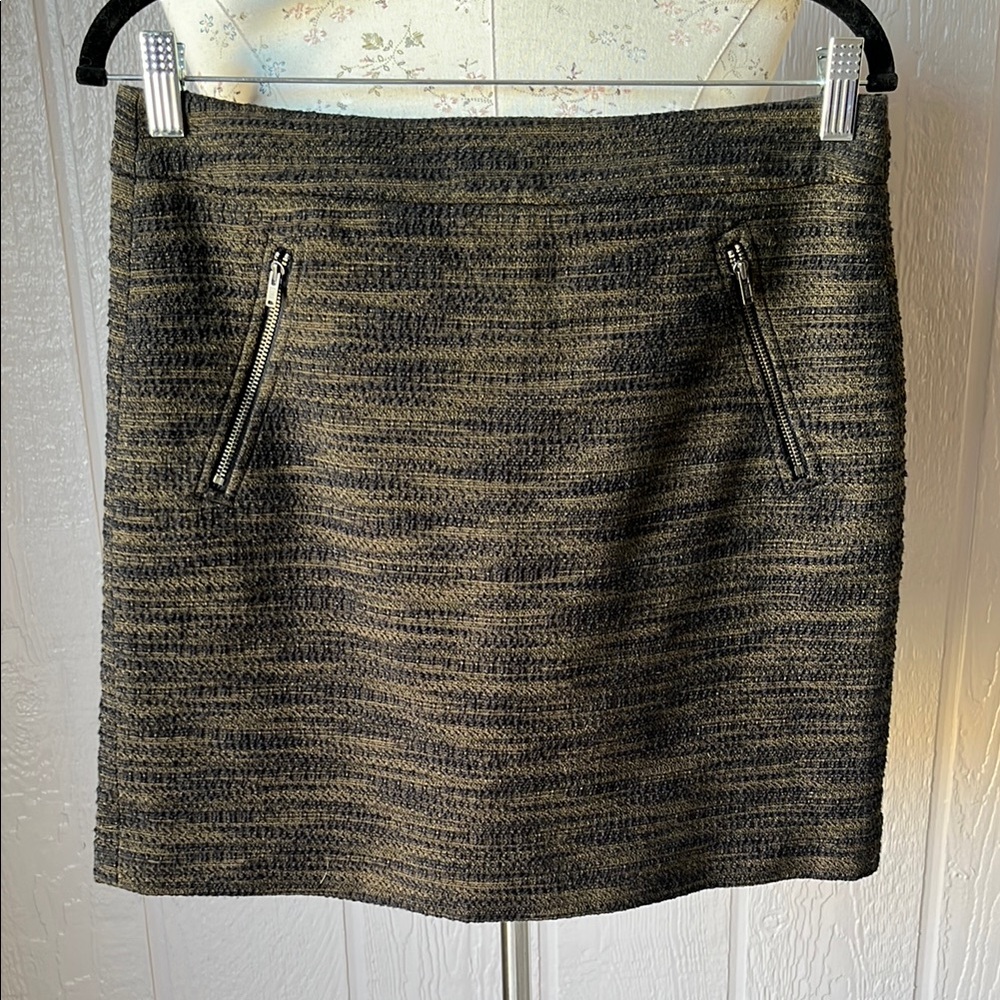 LOFT Black and Tan Mini Skirt